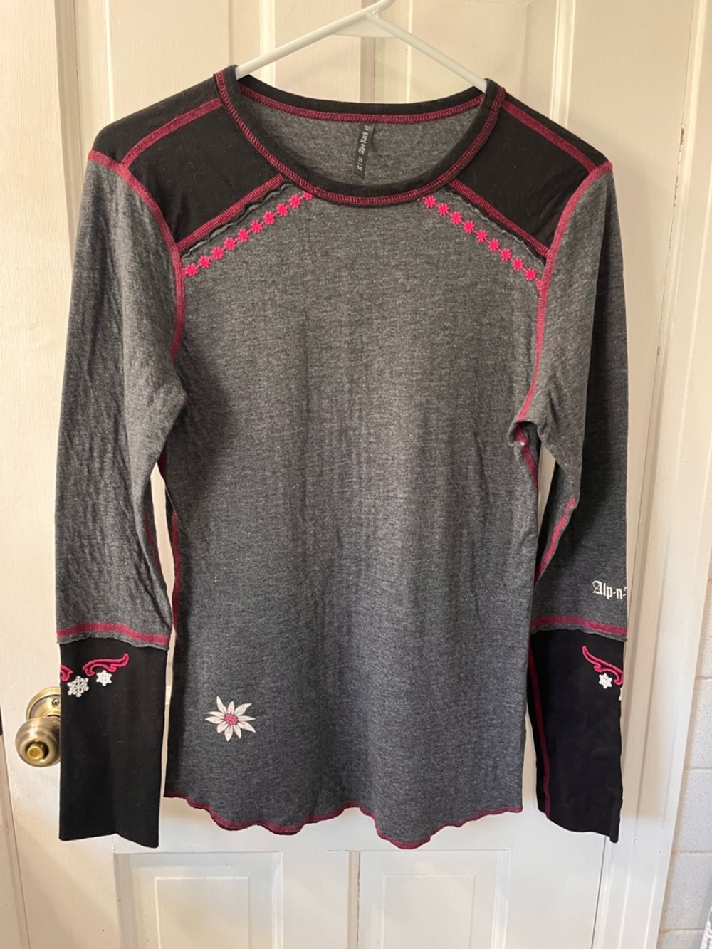 Alp N Rock Vintage Long  Sleeve Thermal Top Size Medium